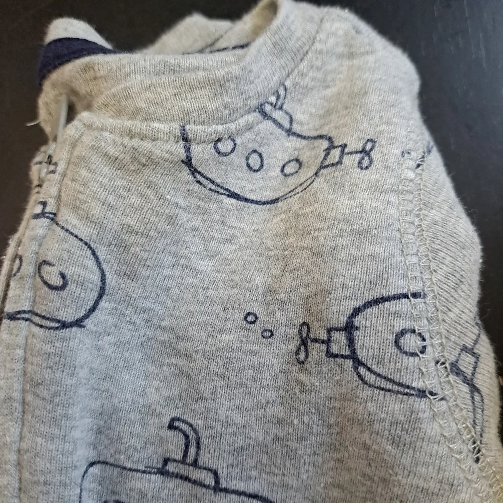 Bundle Of 6 Footed Pajamas.  Size  0-3months